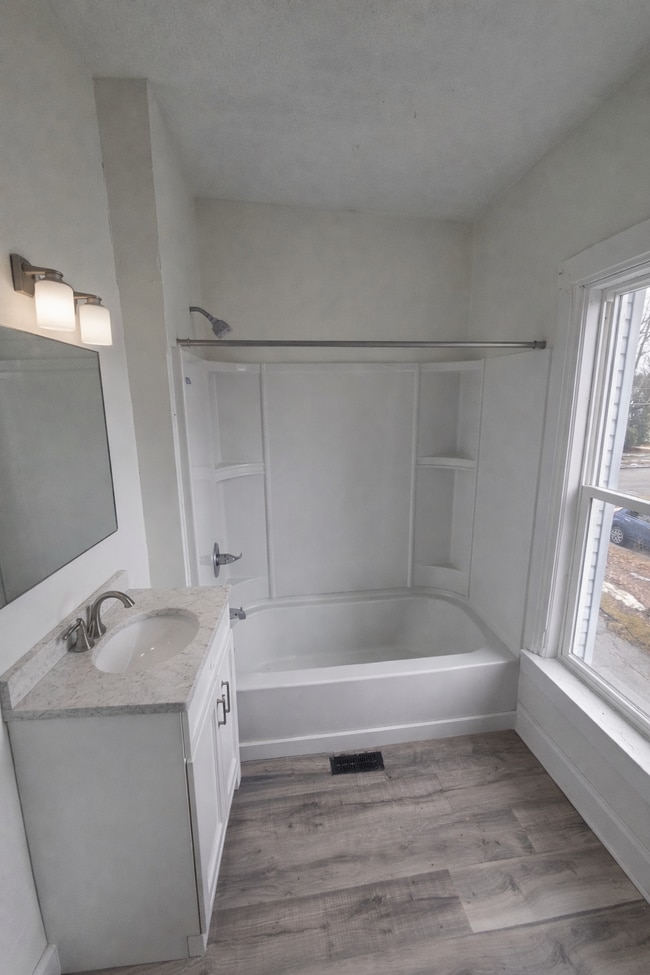 Photo - 406 Garfield Ave