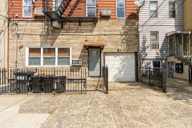 Photo - 40 Beacon Ave Unidad 5