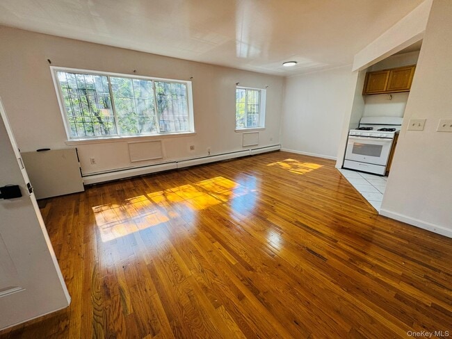 Building Photo - 53 W 192nd St Unit 3A