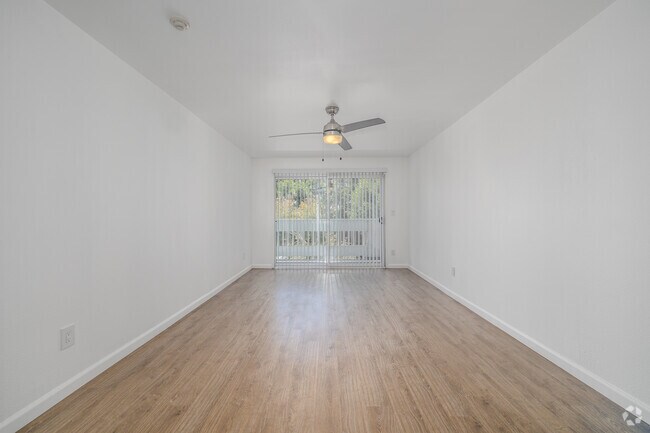2BR, 2BA - 1,200SF - Bedroom