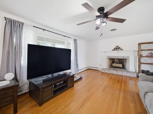 Photo - 173 Colonial Dr