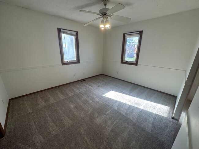 Photo - Incredibly Updated Large 4 Bedroom House!