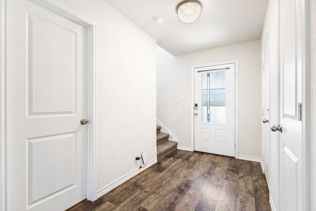 Photo - Charming Home Awaits: Spacious & Modern Living in a Prime Location
