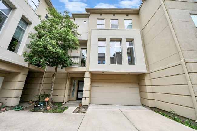 Photo - 1112 Columbus St Unit B