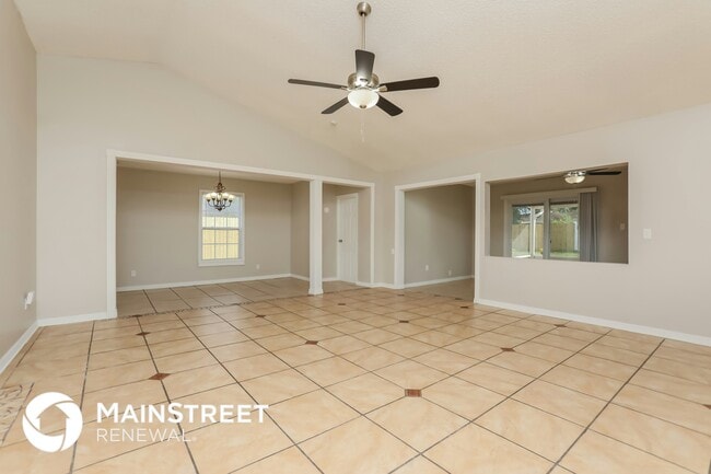 Photo - 215 Dempsey Way