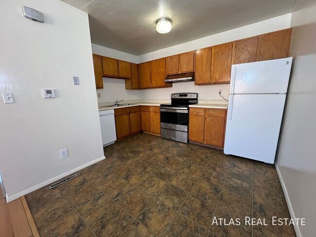 Photo - 4340 Ericson Dr Unit 2