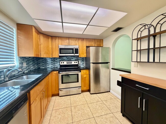 Photo - 5811 NE 14th Rd Unit 4