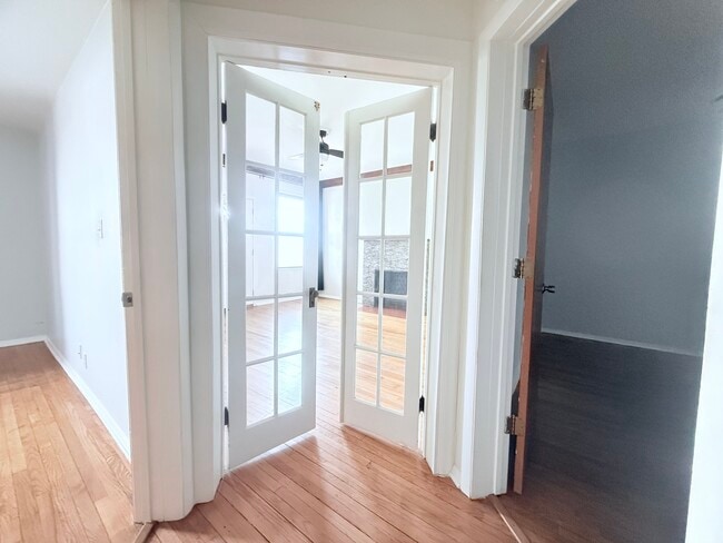 Photo - 1509 E 65th St