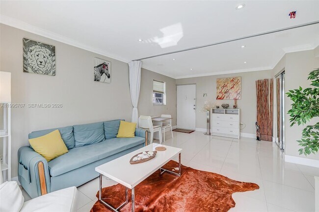 618 Euclid Ave Unit 204