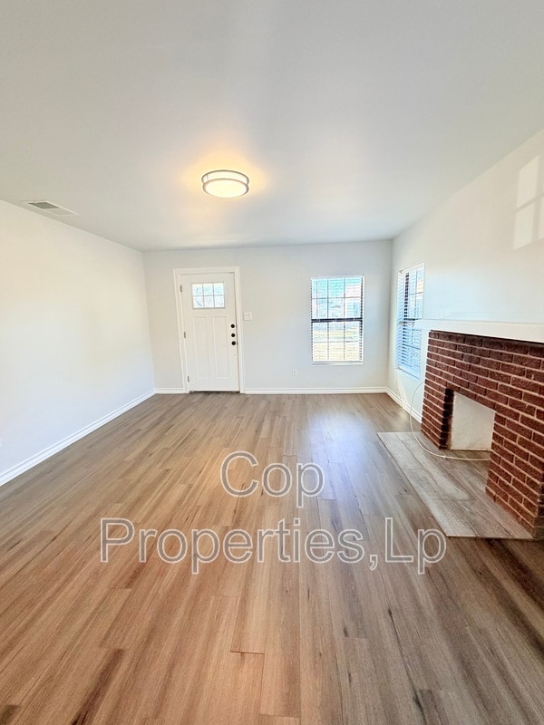 Photo - 255 Cumberland Rd