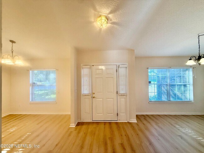 12551 Arrowleaf Ln