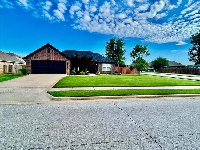 Photo - 4305 SW Limestone Ave House