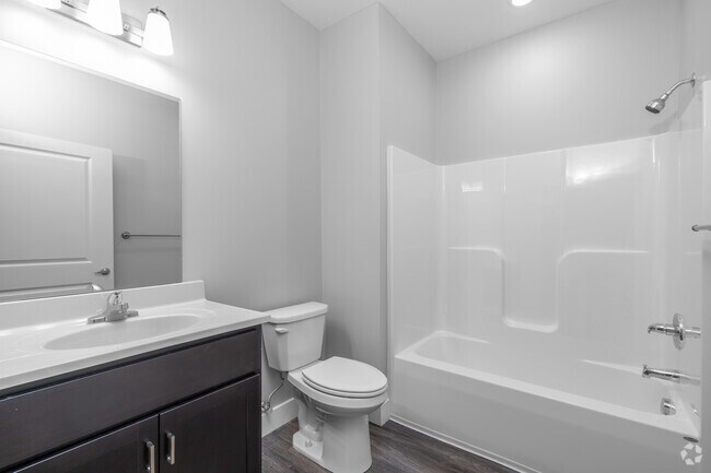 New Construction - 2BR, 2BA - 925sf; Hallway Bathroom