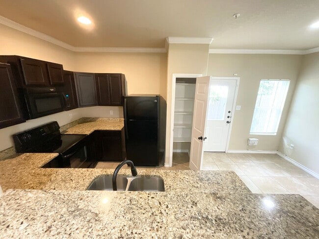 Photo - Luxury townhome by Retama Park!