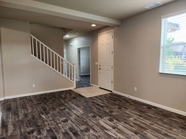 Photo - 1108 Tuscan Ct