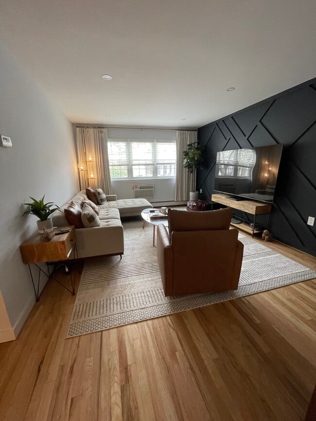 Photo - 229 E 237th St Unit First floor