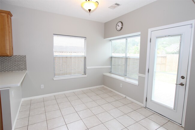 Photo - 1654 Morning Dew Pl