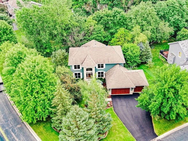 Photo - Immaculate 5 Bedroom 4 Bath in Chanhassen - Available August 1st.