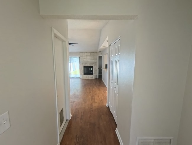 Photo - "Charming 3-Bedroom Retreat on Daisy Lane – Your Cozy Jacksonville Sanctuary!"