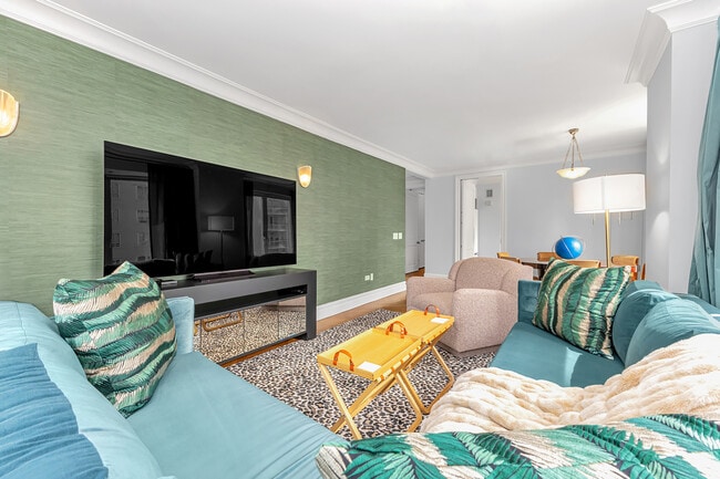 Photo - 181 E 65th St