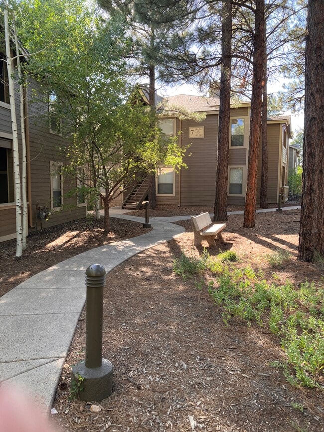 Entrance - 1401 N 4th St Unit 141