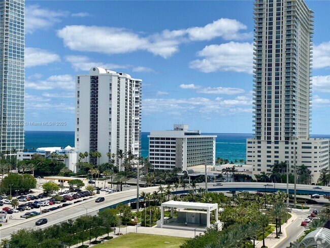 Building Photo - 300 Sunny Isles Blvd Unit 4-1101 Rental