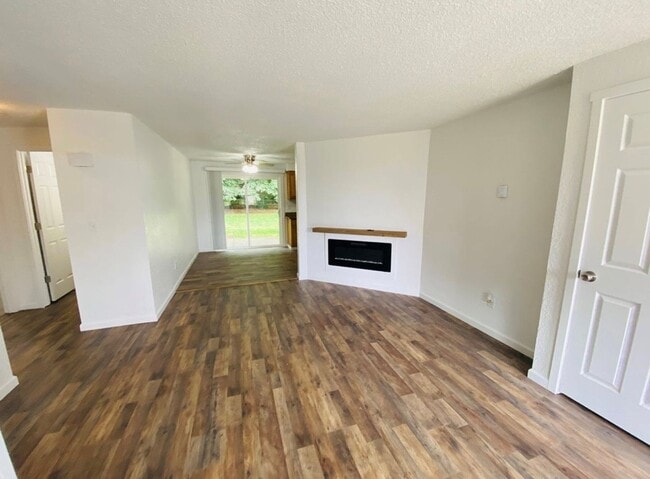 Photo - 3 Bedroom, 1 Bathroom Duplex