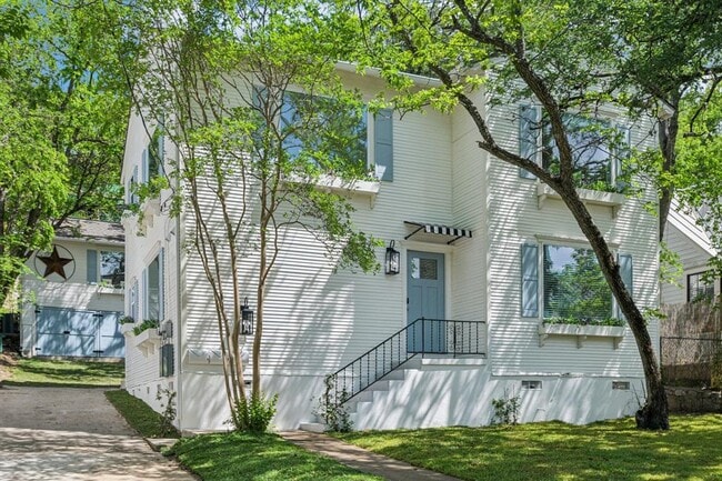 Building Photo - 1205 Alta Vista Ave