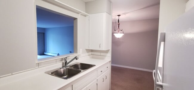 Photo - 2040 White Birch Rd