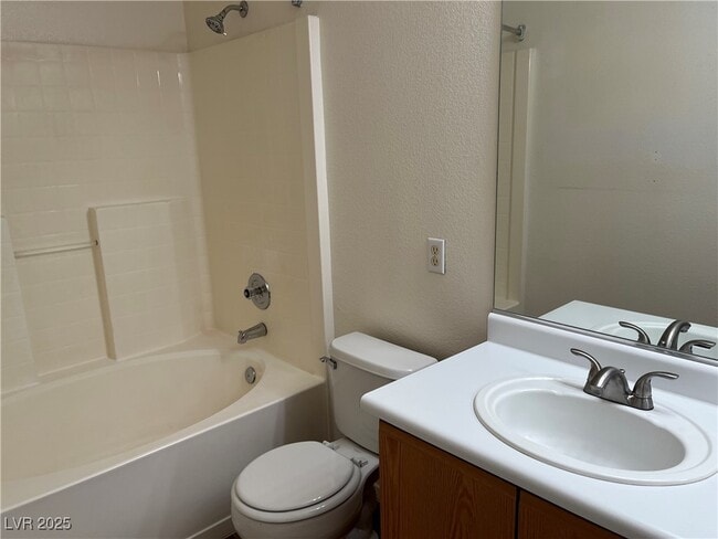 Photo - 2842 Kensington St