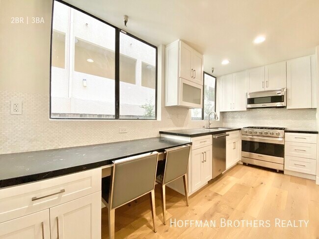 Photo - 131 N Wetherly Dr Unidad 104