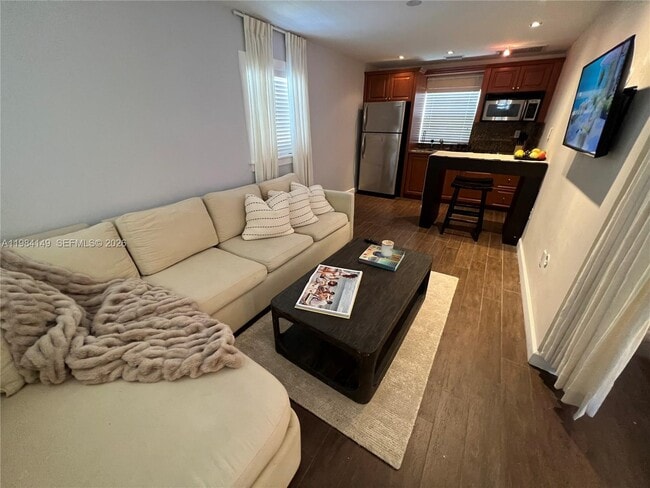 Photo - 265 Palm Ave