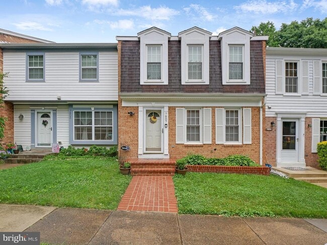 Photo - 7807 Groveland Square Townhome