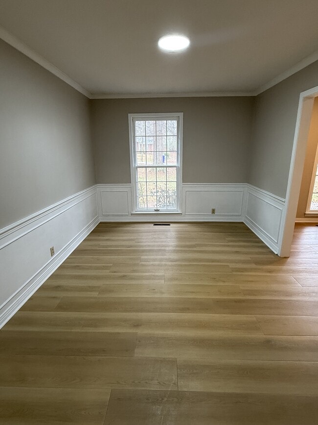 Photo - 565 Paris St