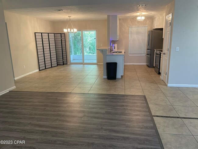 Photo - 241 Hannover Cir