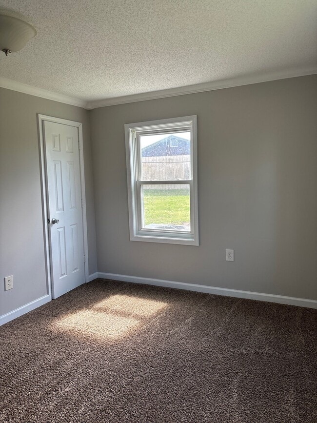 Photo - 159 Ervin Ln