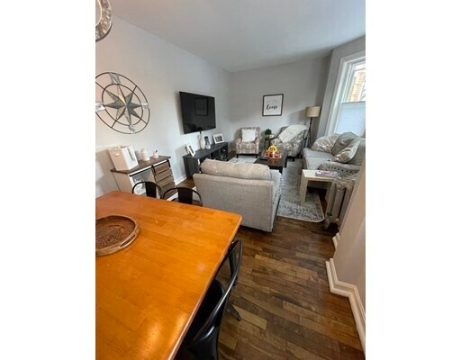 Photo - 141 Chiswick Rd Unit #01,