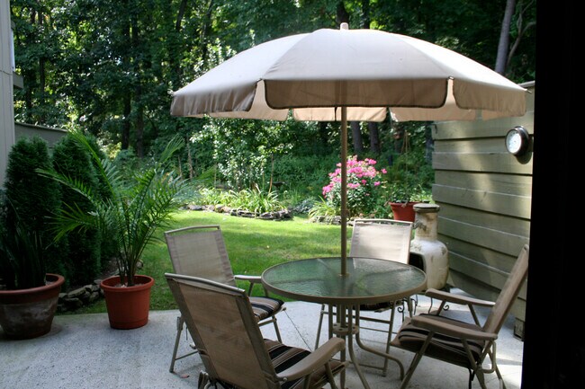 Photo - 26 Rampart Ct