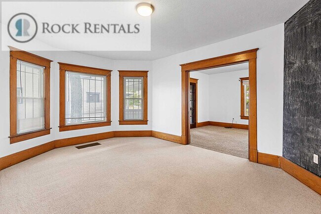 Photo - Large Updated Three Bed Two Bath with Patio