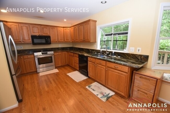 Photo - 1811 Johnson Rd