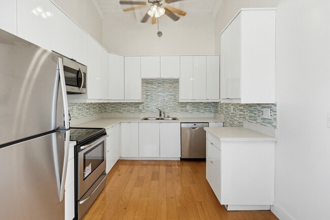 Photo - 3733 Riviera Dr