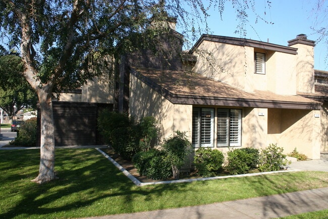 Photo - 5500 Lennox Ave