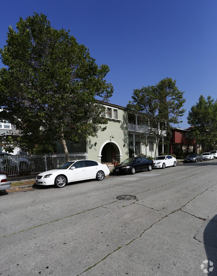 Photo - 839 S Gramercy Pl