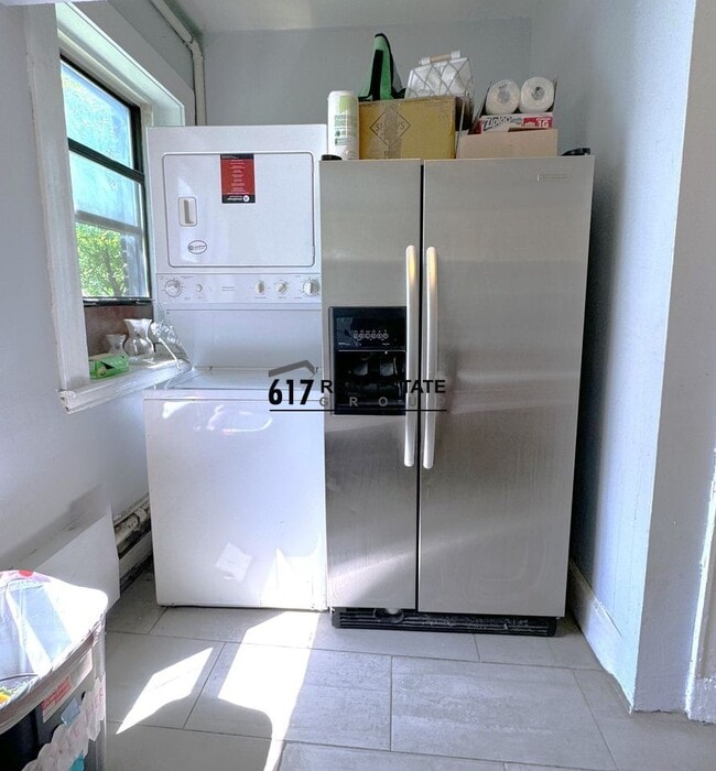 11 Royal St Unit 3
