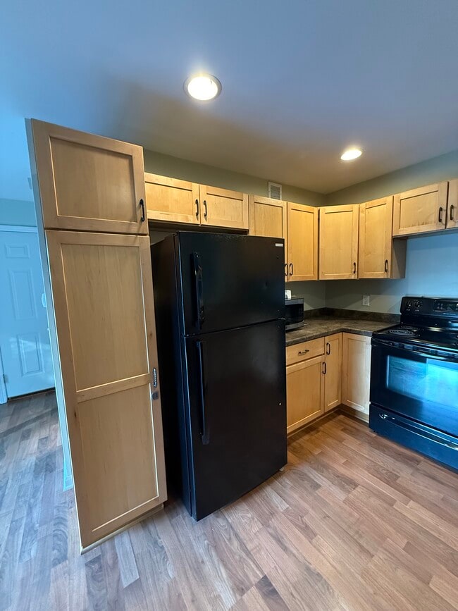 Photo - 1151-1151 E Wausau Ave
