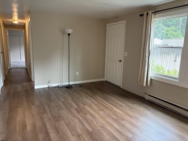 Photo - 409 Spruce Ave