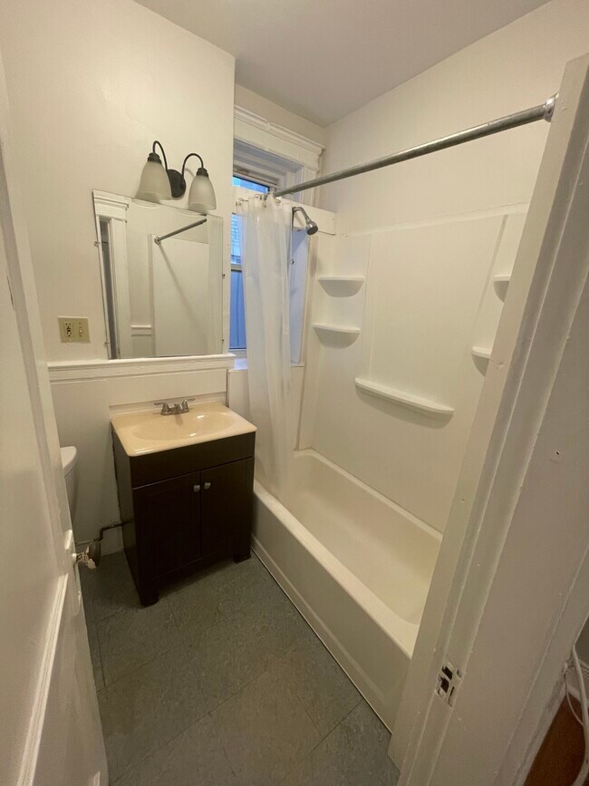 Photo - 11 Chester St Unit #8