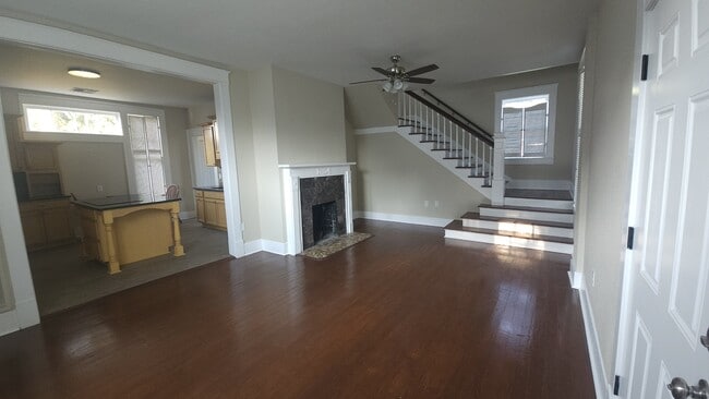Photo - 2255 Laurel Ave