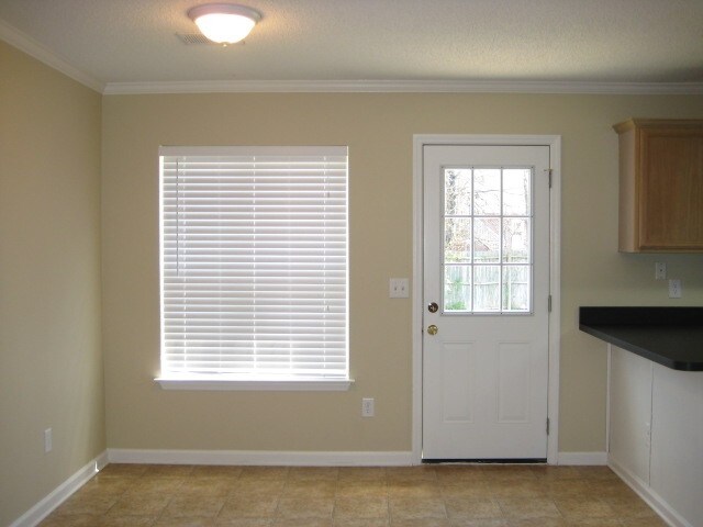 Photo - 2253 Joann Dr