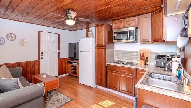 Photo - CLEAR675 Unit B